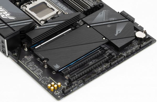 Обзор материнской платы Gigabyte B650E Aorus Pro X USB4 на чипсете AMD B650E